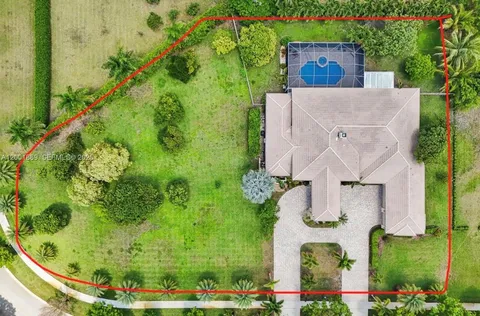 $2,300,000 | 13457 Majestic Way, Cooper City, FL 33330