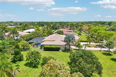 $2,300,000 | 13457 Majestic Way, Cooper City, FL 33330