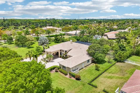 $2,300,000 | 13457 Majestic Way, Cooper City, FL 33330