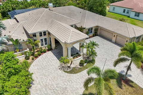 $2,300,000 | 13457 Majestic Way, Cooper City, FL 33330