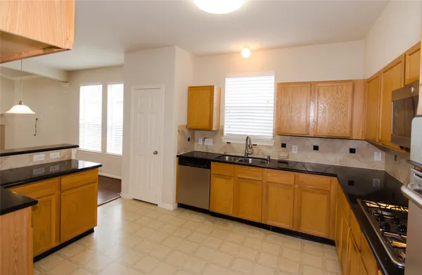 $2,600 | 16323 Yabbie Drive, Sugar Land, TX 77498