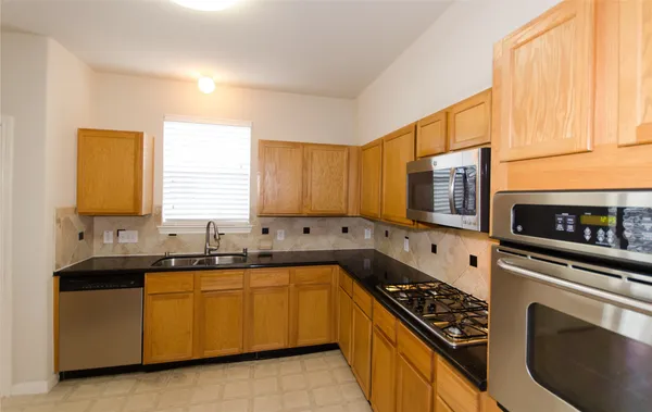 $2,600 | 16323 Yabbie Drive, Sugar Land, TX 77498