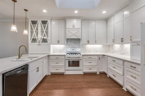 $579,900 | 6027 High Court Place, Dallas, TX 75254