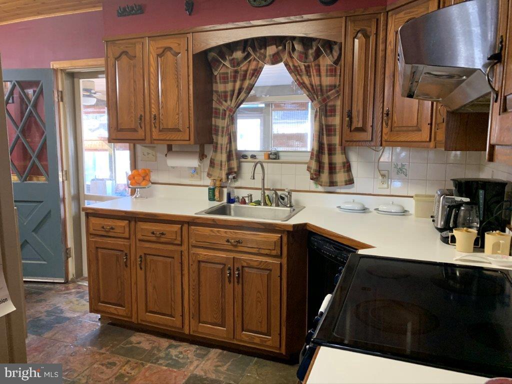 242 Meadow Road Pasadena, MD 21122 - Photo 5 of 13 Kitchen