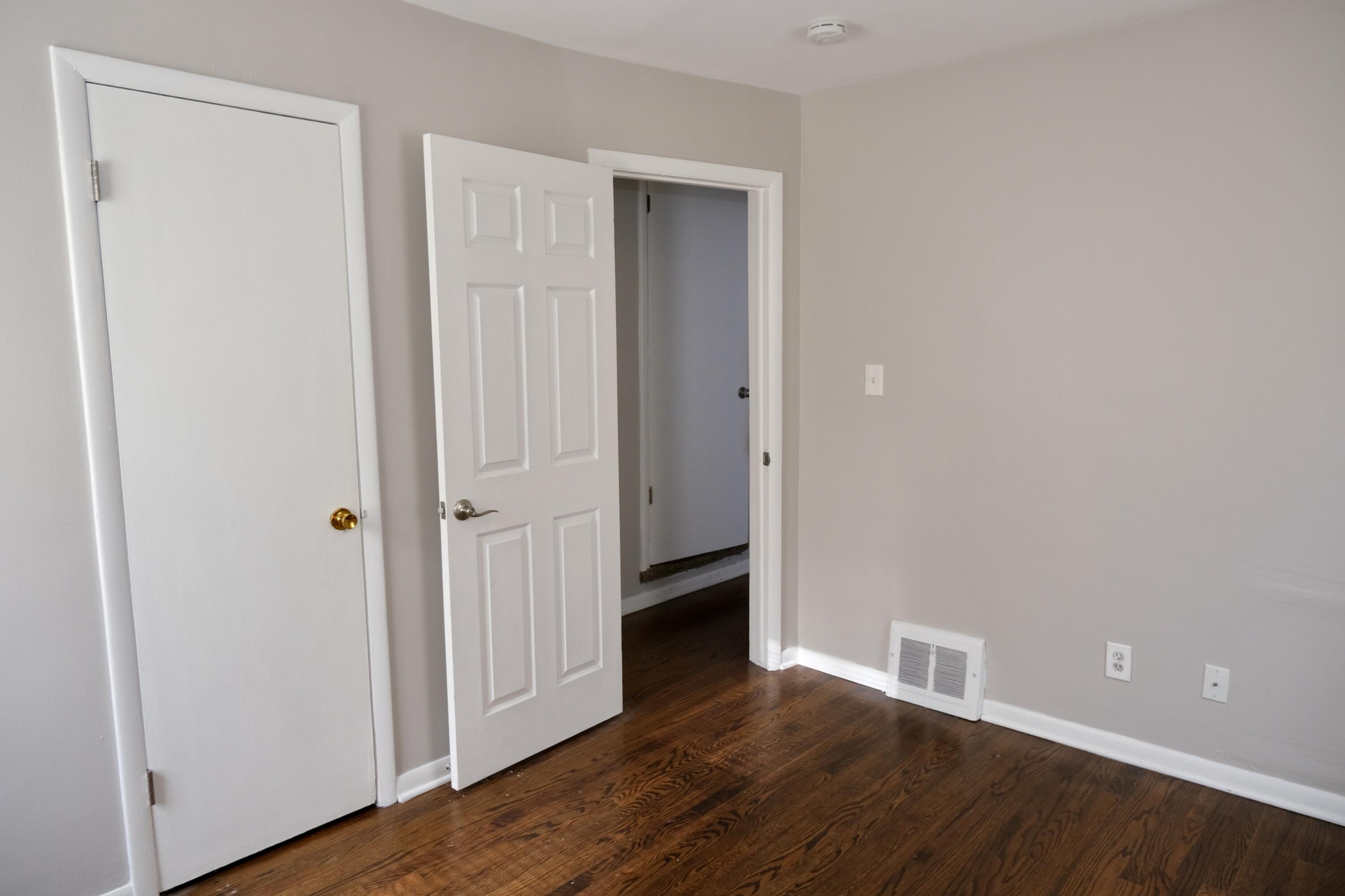 415 West Maple Road Clawson, MI 48017 - Photo 8 of 20 8. Main level bedroom 1.1