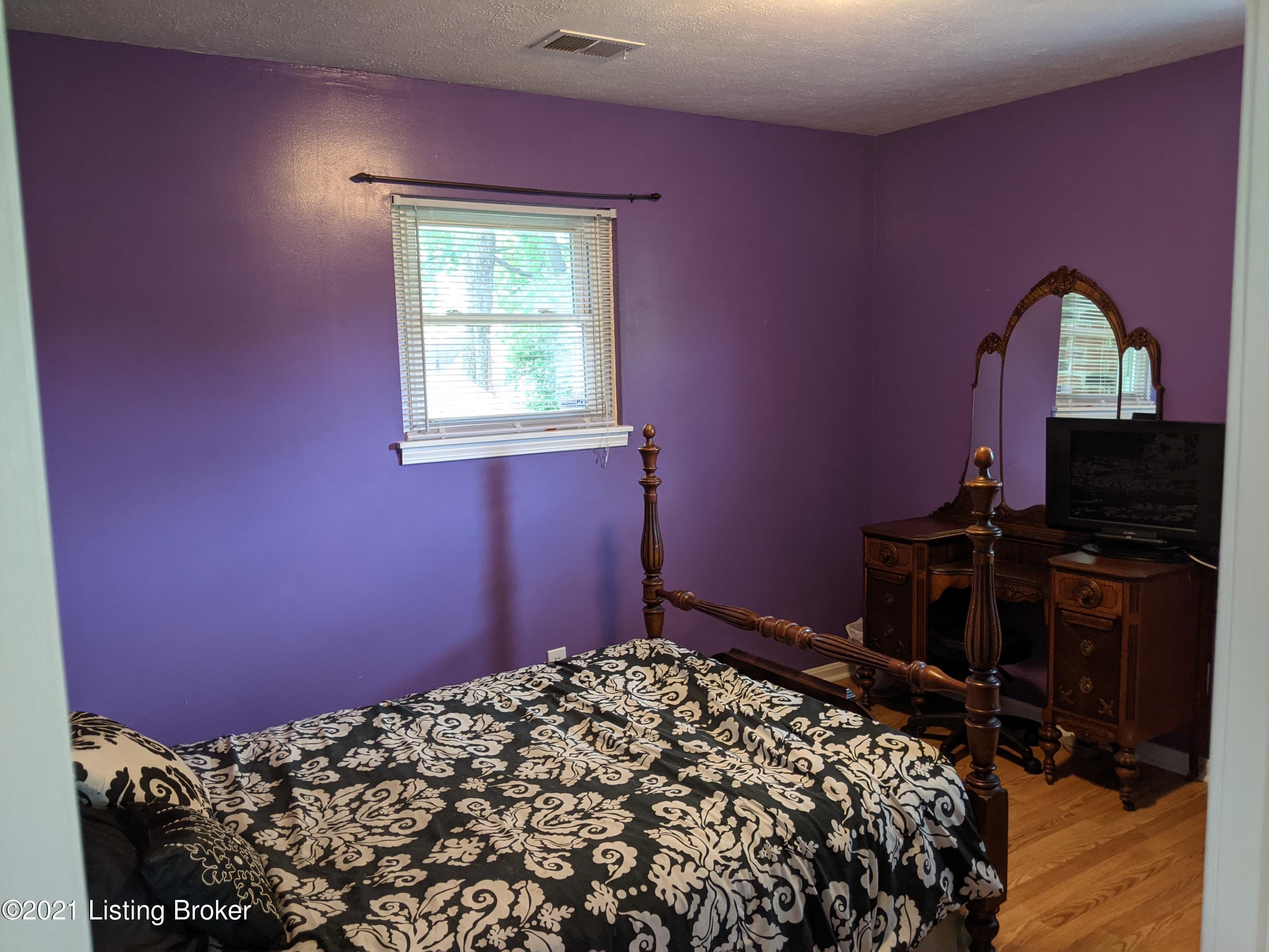 11106 Torrington Road Louisville, KY 40272 - Photo 18 of 22 PXL_20210511_174537549 (2)