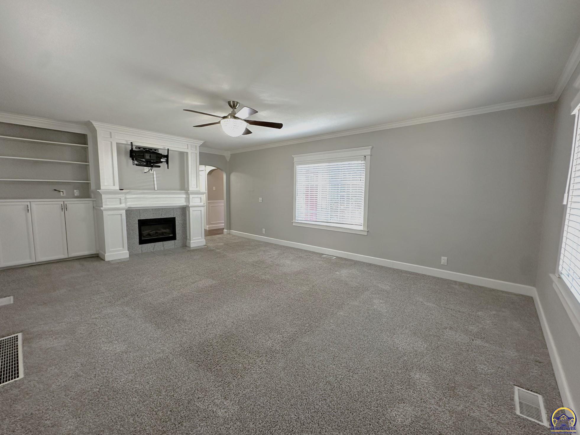 1520 Southwest Oakley Avenue Topeka, KS 66604 - Photo 13 of 76 Formal Living Space