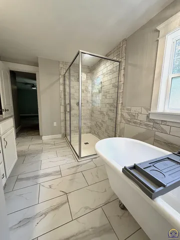 $389,900 | 1520 Southwest Oakley Avenue, Topeka, KS 66604