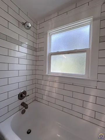 $389,900 | 1520 Southwest Oakley Avenue, Topeka, KS 66604