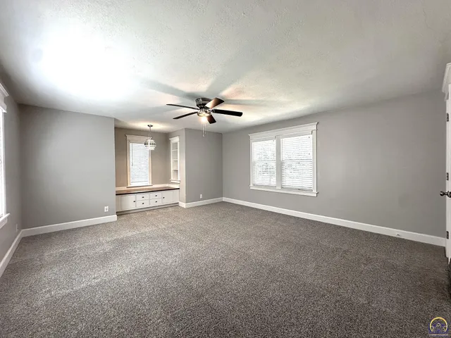 $379,900 | 1520 Southwest Oakley Avenue, Topeka, KS 66604