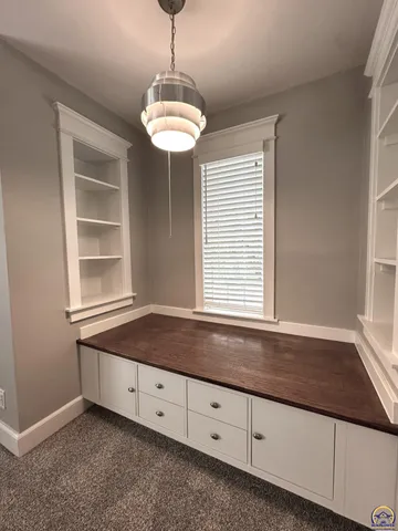 $379,900 | 1520 Southwest Oakley Avenue, Topeka, KS 66604