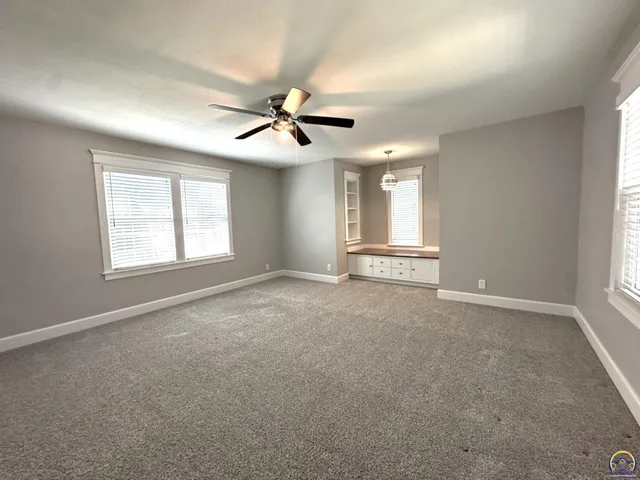 $379,900 | 1520 Southwest Oakley Avenue, Topeka, KS 66604