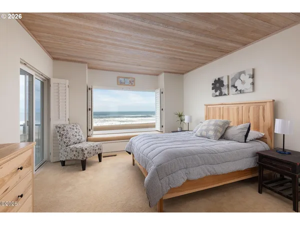 $625,000 | 4175 Highway 101, Unit E5, Depoe Bay, OR 97341
