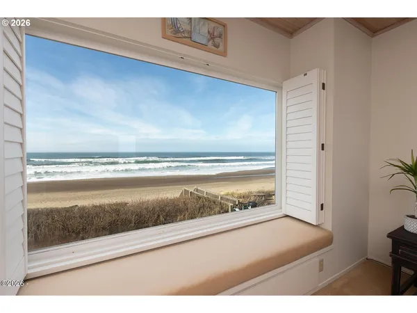 $625,000 | 4175 Highway 101, Unit E5, Depoe Bay, OR 97341