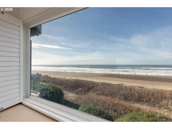 $625,000 | 4175 Highway 101, Unit E5, Depoe Bay, OR 97341