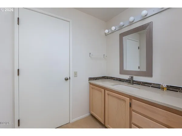 $625,000 | 4175 Highway 101, Unit E5, Depoe Bay, OR 97341