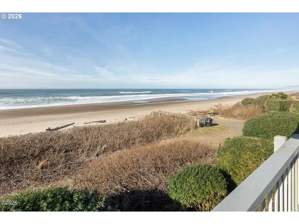 $625,000 | 4175 Highway 101, Unit E5, Depoe Bay, OR 97341
