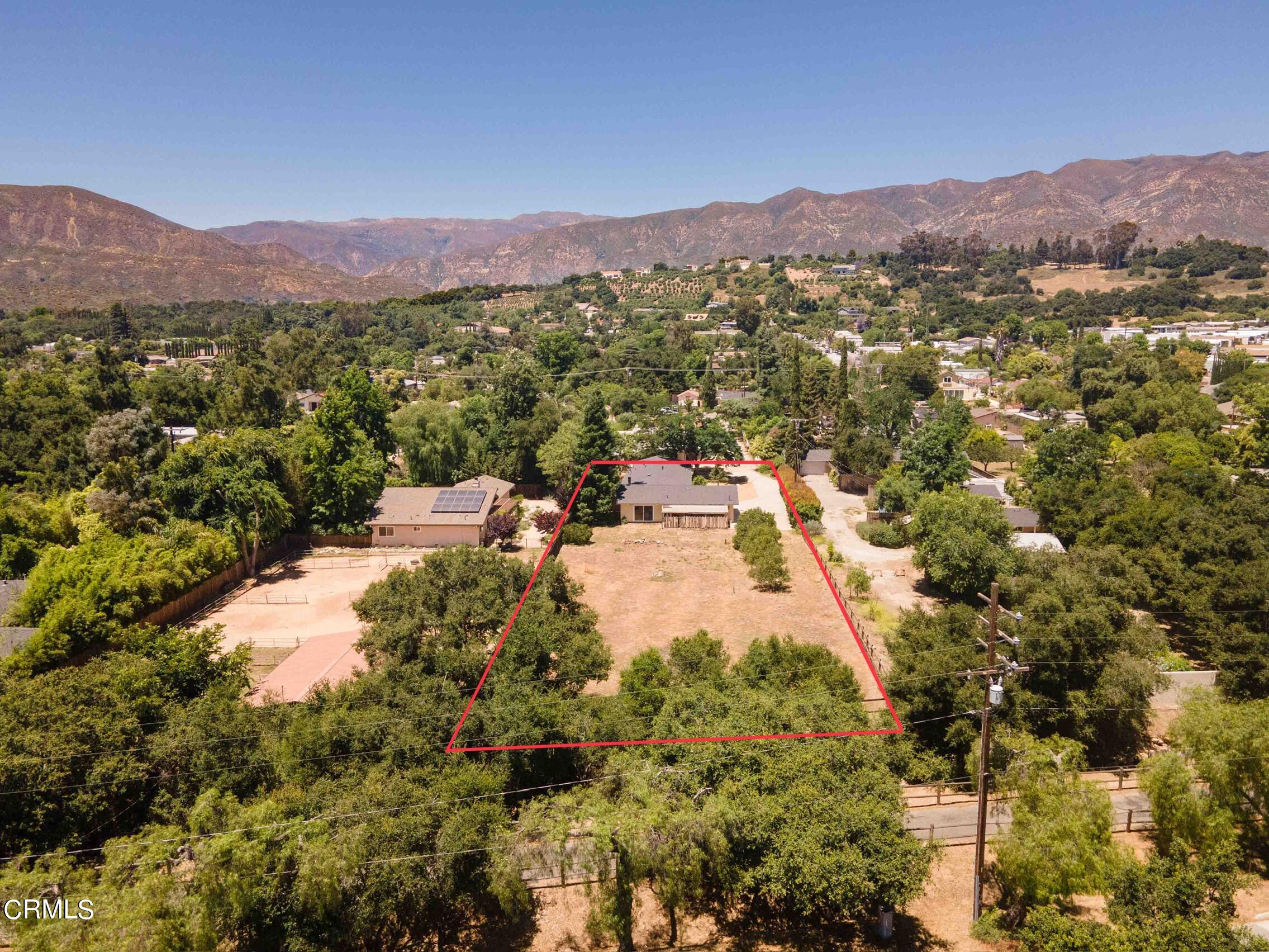 320 Cruzero Street Ojai, CA 93023 - Photo 45 of 48 a view of a town with mountains in the background