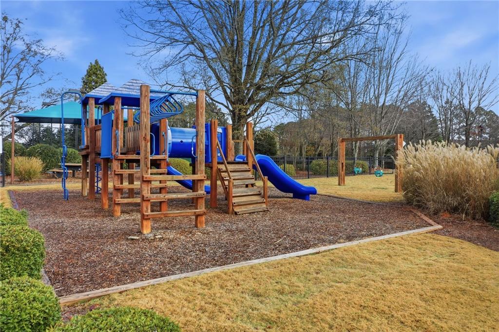 1527 Anna Ruby Lane Kennesaw, GA 30152 - Photo 5 of 42 a view of outdoor space with garden