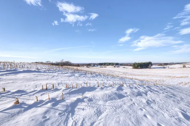 $450,000 | Xxxx 80th Avenue, Mondovi, WI 54755