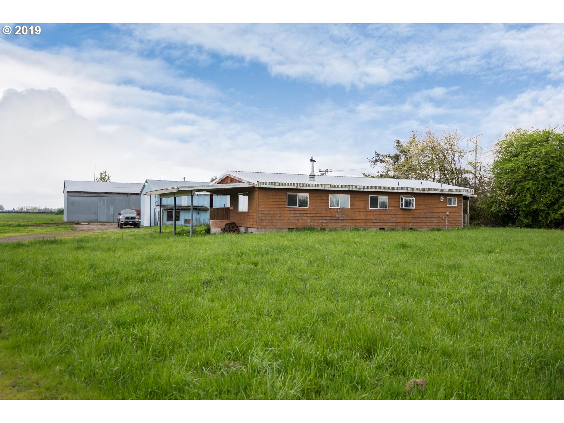 12060 Fargo Road Northeast Aurora, OR 97002 - Photo 3 of 29