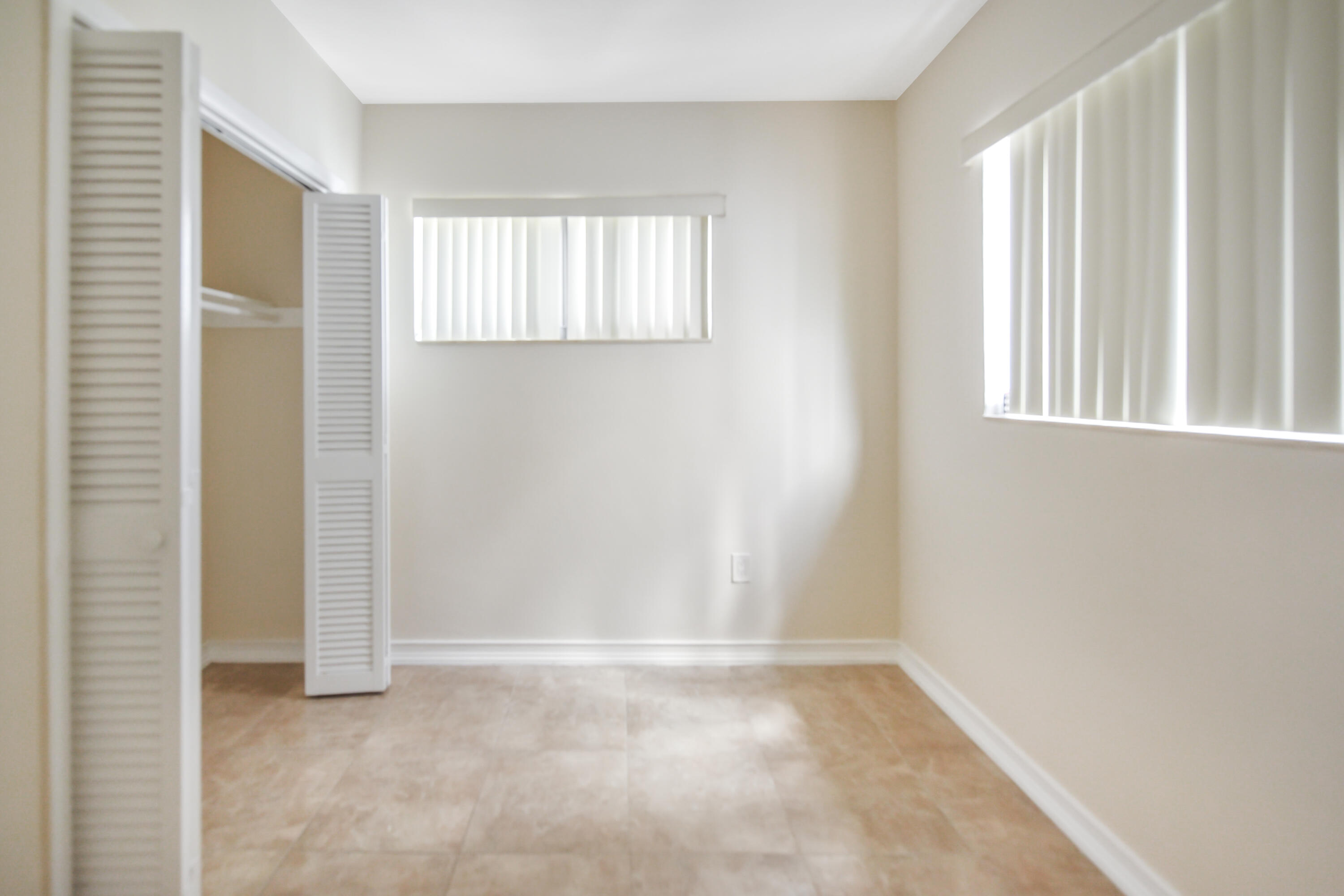 300 80th Street, Unit 300 Miami Beach, FL 33141 - Photo 16 of 22 DSC_2954