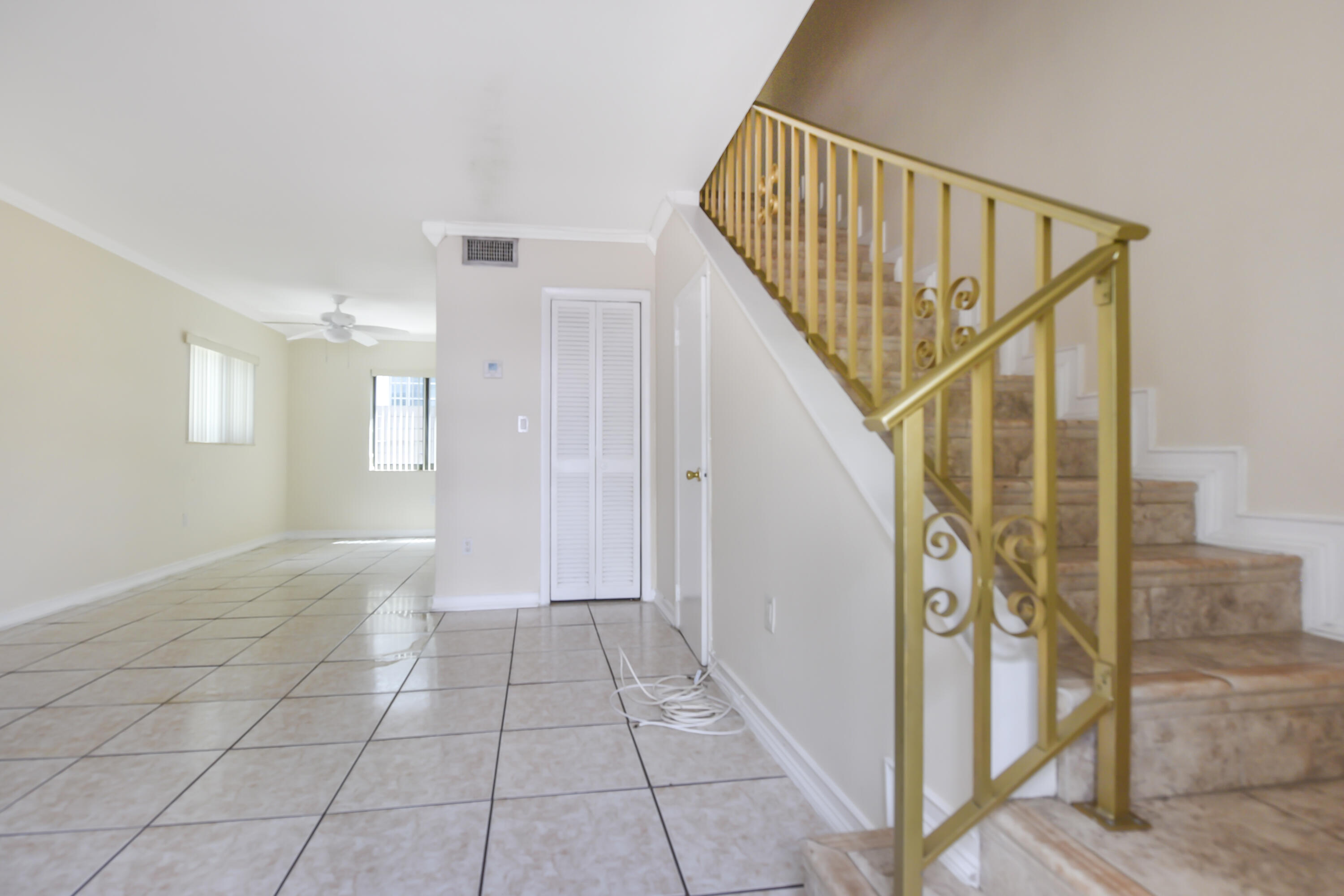 300 80th Street, Unit 300 Miami Beach, FL 33141 - Photo 18 of 22 DSC_2958