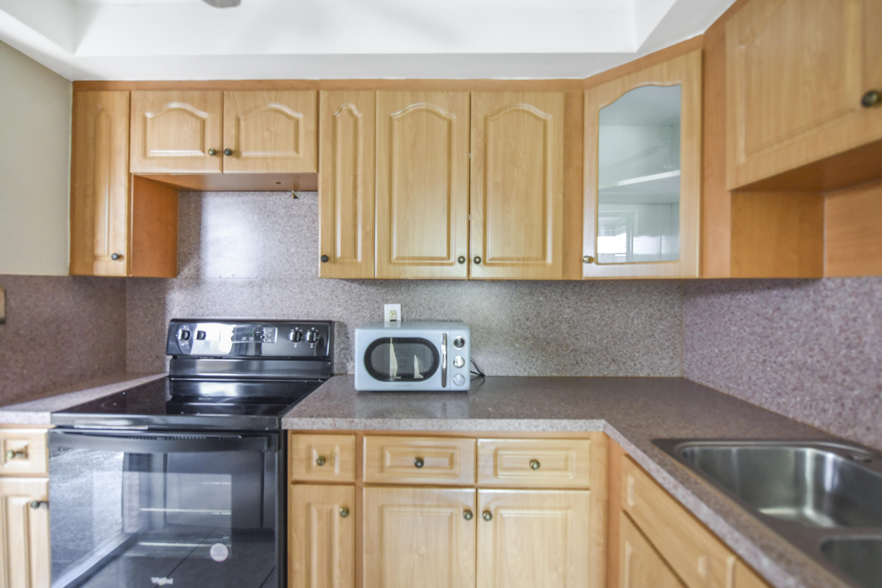 300 80th Street, Unit 300 Miami Beach, FL 33141 - Photo 9 of 22 DSC_2949