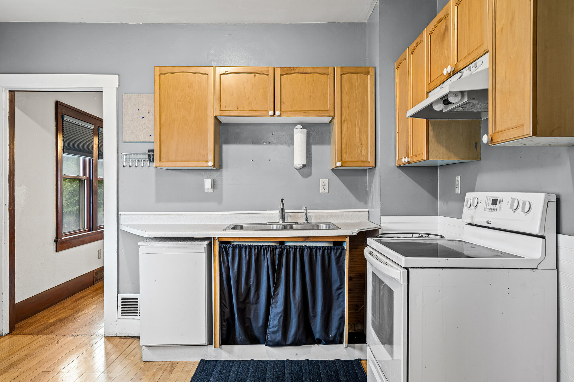 1328 George Street La Crosse, WI 54603 - Photo 12 of 31 Kitchen