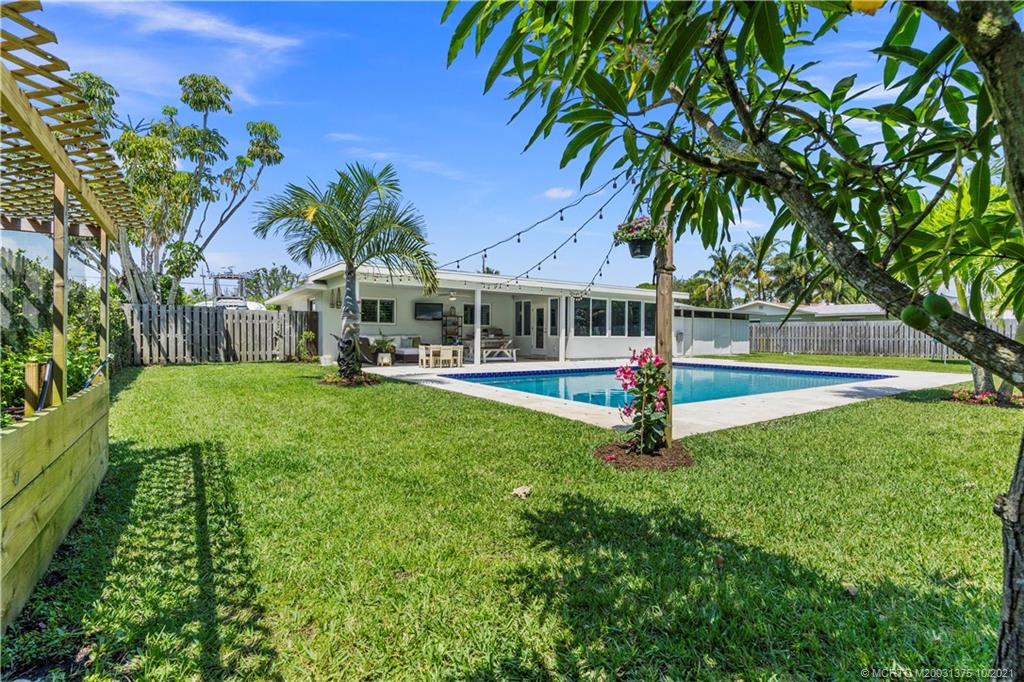 1383 Northwest Spruce Ridge Drive Stuart, FL 34994 - Photo 39 of 48 Gallery Image 39