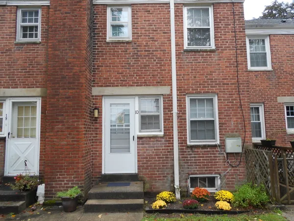 $1,650 | 18 Bridge Street, Unit 1O, Naugatuck, CT 06770