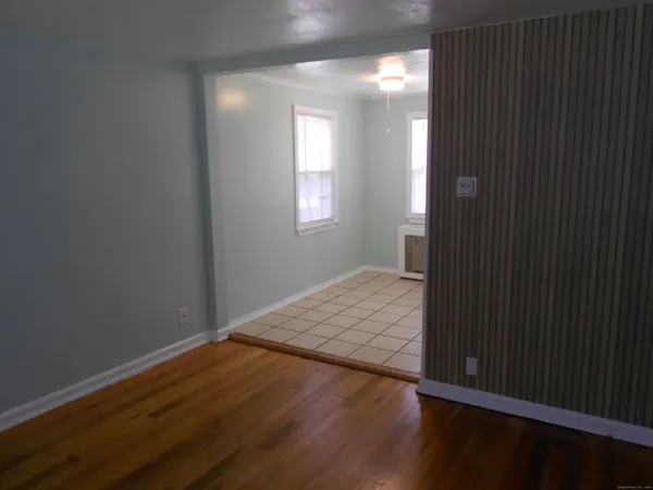 $1,650 | 18 Bridge Street, Unit 1O, Naugatuck, CT 06770