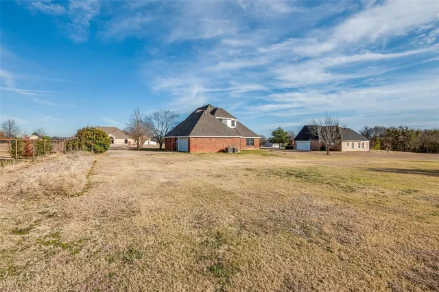 $2,700 | 168 Hunters Glen, Waxahachie, TX 75167