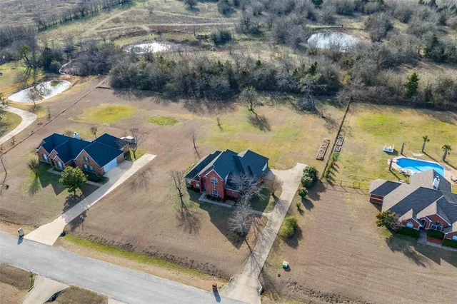 $2,700 | 168 Hunters Glen, Waxahachie, TX 75167