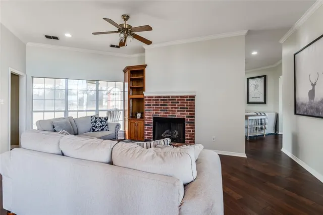 $2,700 | 168 Hunters Glen, Waxahachie, TX 75167