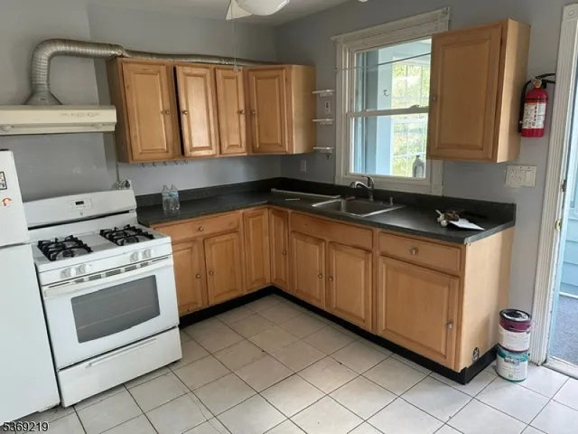 $799,999 | 108 Warren Avenue, Roselle Park, NJ 07204