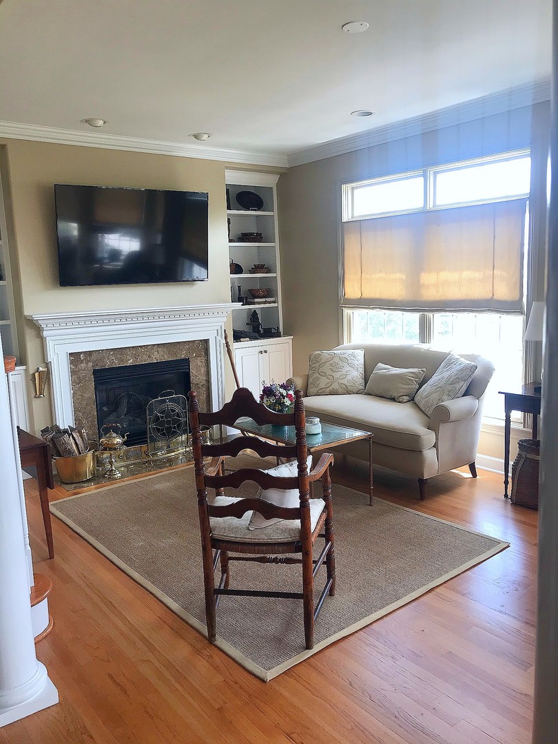 111 Spring Avenue Naperville, IL 60540 - Photo 6 of 10