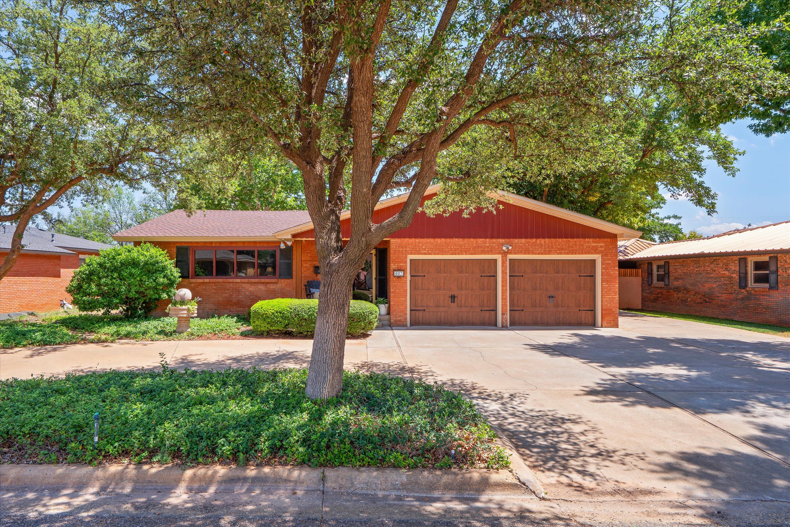 607 North 18th Street Lamesa, TX 79331 - Photo 2 of 36 01-607 N 18th St
