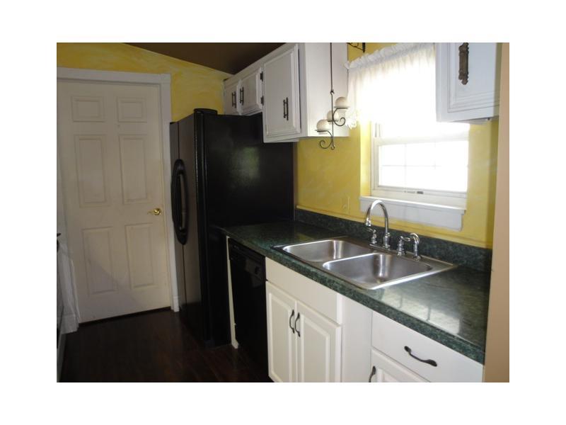 29 Frazee Road Scenery Hill, PA 15360 - Photo 7 of 20 Kitchen.