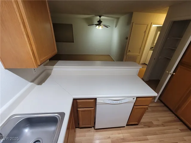 $780 | 2200 Highpointe Drive, Unit 201, Laughlin, NV 89029