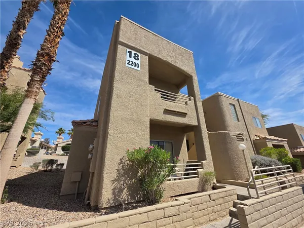 $685 | 2200 Highpointe Drive, Unit 201, Laughlin, NV 89029