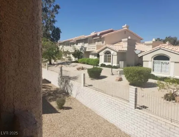 $685 | 2200 Highpointe Drive, Unit 201, Laughlin, NV 89029