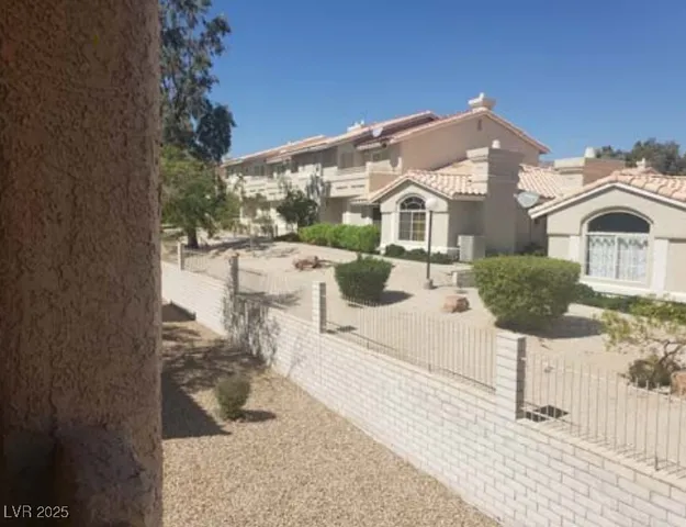 $780 | 2200 Highpointe Drive, Unit 201, Laughlin, NV 89029
