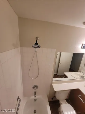 $780 | 2200 Highpointe Drive, Unit 201, Laughlin, NV 89029