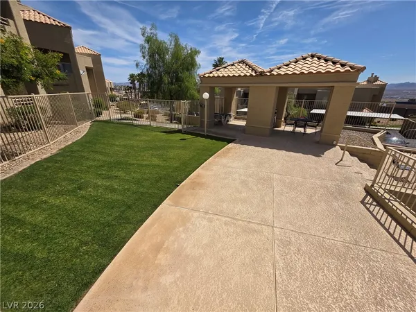 $685 | 2200 Highpointe Drive, Unit 201, Laughlin, NV 89029