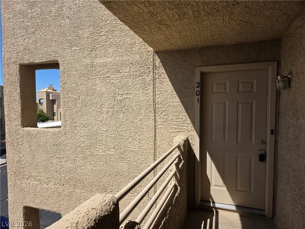 $685 | 2200 Highpointe Drive, Unit 201, Laughlin, NV 89029