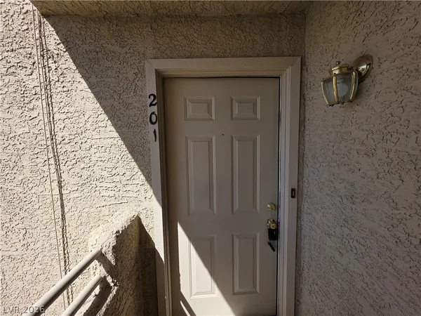$685 | 2200 Highpointe Drive, Unit 201, Laughlin, NV 89029