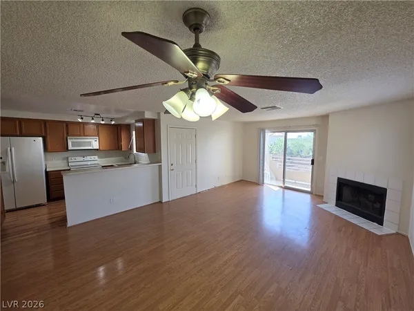 $685 | 2200 Highpointe Drive, Unit 201, Laughlin, NV 89029
