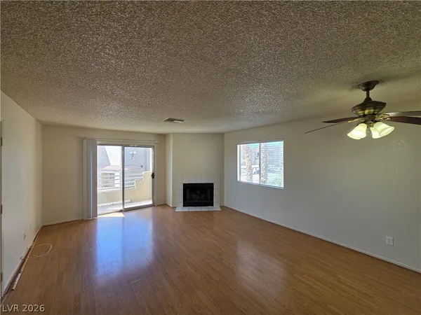 $685 | 2200 Highpointe Drive, Unit 201, Laughlin, NV 89029