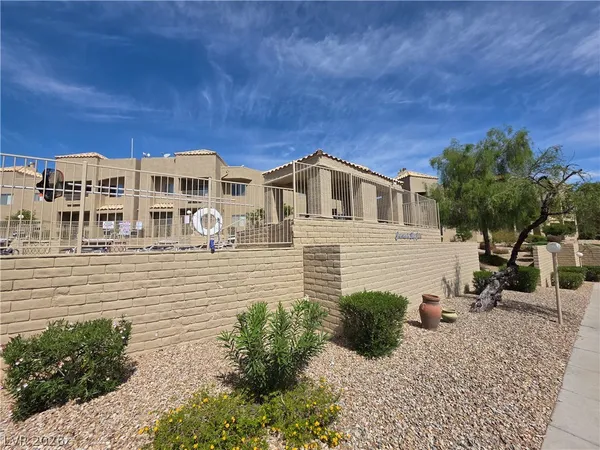 $685 | 2200 Highpointe Drive, Unit 201, Laughlin, NV 89029